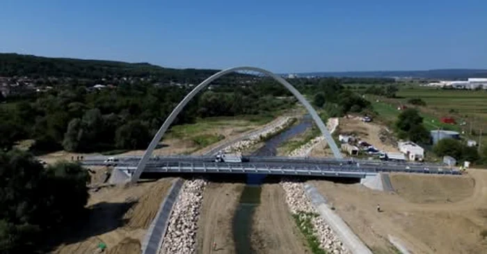 Podul din România cu cel mai mare arc parabolic. Foto: Primăria Mioveni