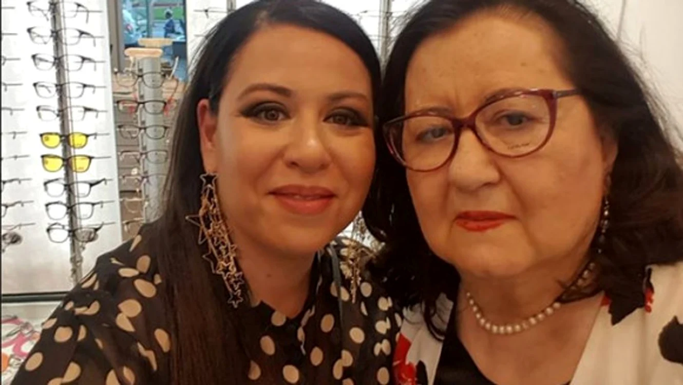 
    Mioara Roman locuiește cu fiica sa, Oana Sursă foto: Arhivă personală   