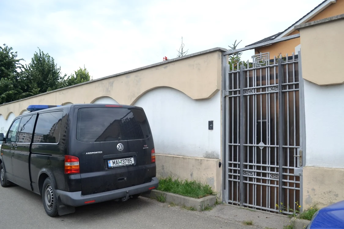 Prejudiciul cauzat prin activitatea infracţională este de peste 350.000 de euro