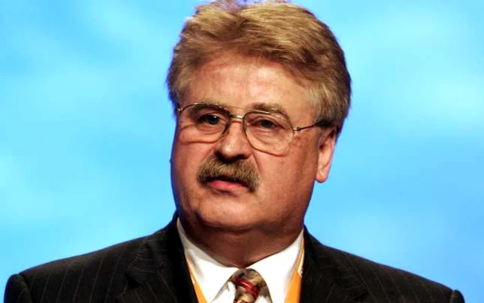 Elmar Brok, europarlamentarul care a propus amprentarea imigranţilor. FOTO: Reuters.