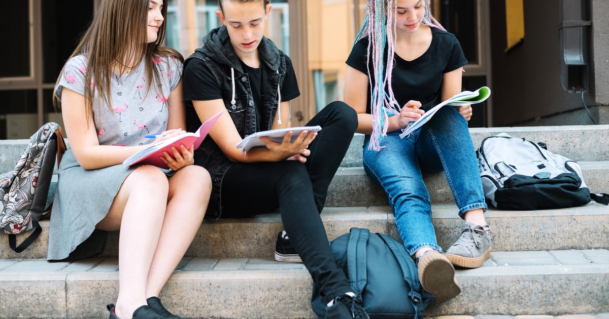 Veşti bune pentru studenţi: vin bani europeni pentru bursele sociale. Câţi tineri vor beneficia de bani şi de când