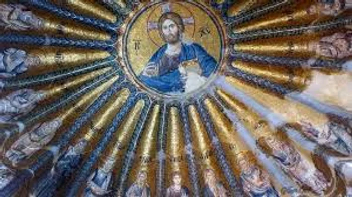 
    În fiecare an, creștinii retrăiesc nașterea, jertfa , moartea și Învierea lui HristosCreștin ortodox.ro  