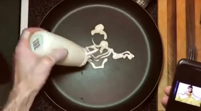 Tăticul reuşeşte să creeze imagini superbe din aluatFoto: Captură Youtube