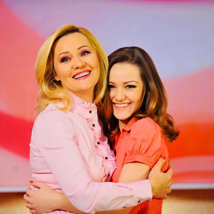 Elena Lasconi şi fiica sa,Oana