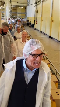 Eric Roberts, în vizită de lucru la fabrica de eugenii de la Constanța foto: Click!