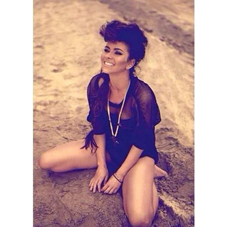 Inna, cu breton cret