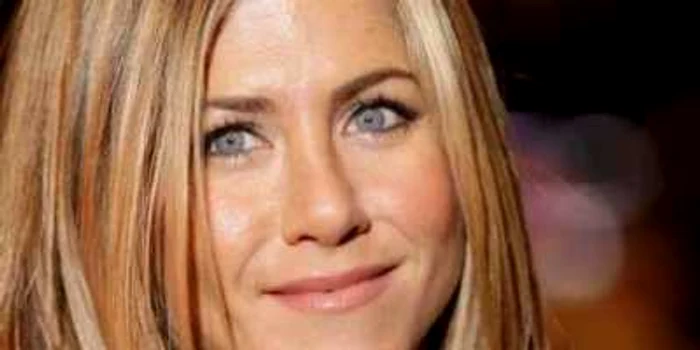 Jennifer Aniston va adopta un copil