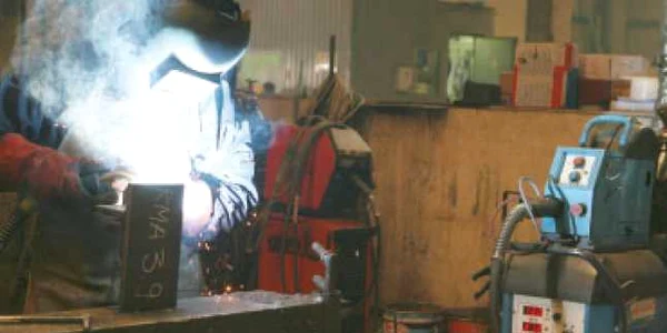 Statul păsuieşte cu doi ani companiile