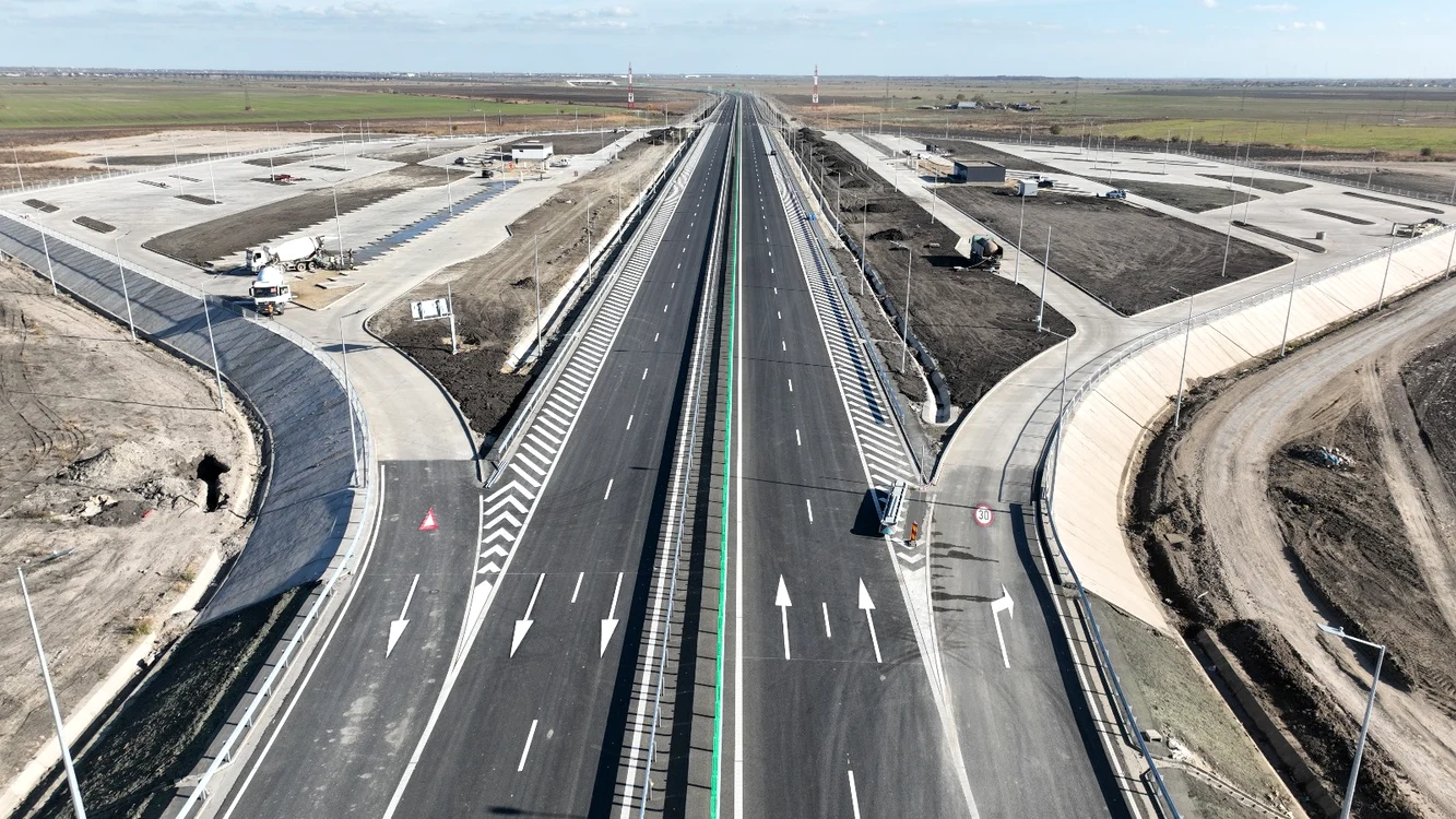 Vedere aeriană de pe Autostrada A7. FOTO: Moldova vrea Autostradă