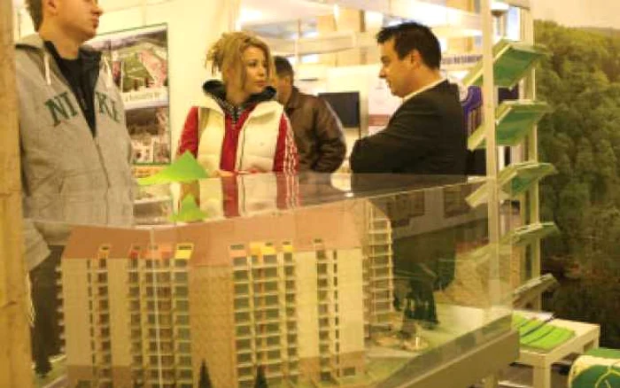 Se cer case vechi, se oferă case noi