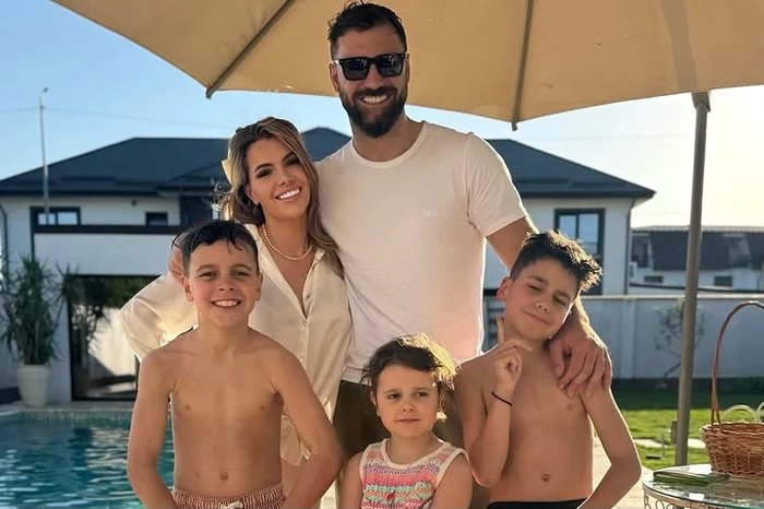 Andra și Andrei Stoica au trei copii foto: Facebook