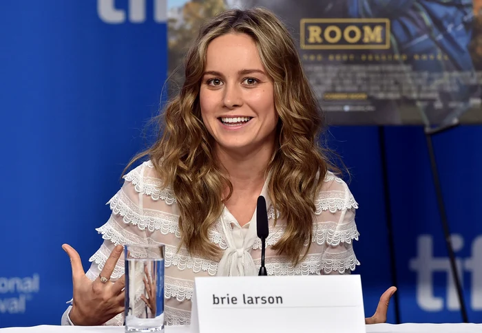 Brie Larson interpretează în drama „Room” rolul unei mamefoto: cinemagia.ro