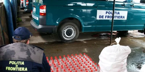 alcool confiscat de politistii de frontiera mehedinteni
