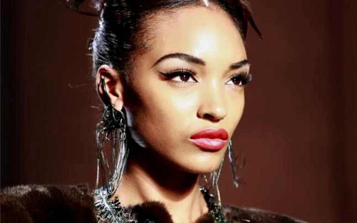 Jourdan Dunn, modelul de culoare care a defilat pentru Prada FOTO Facebook
