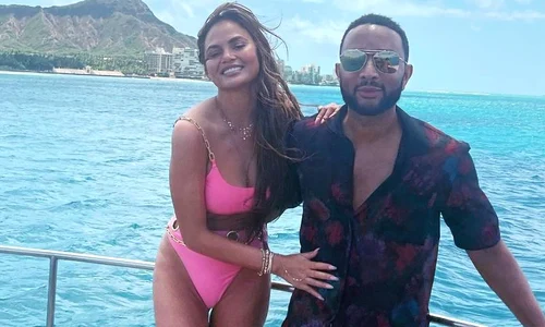 Chrissy Teigen și John Legend jpg
