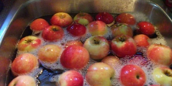 pesticide in fructe