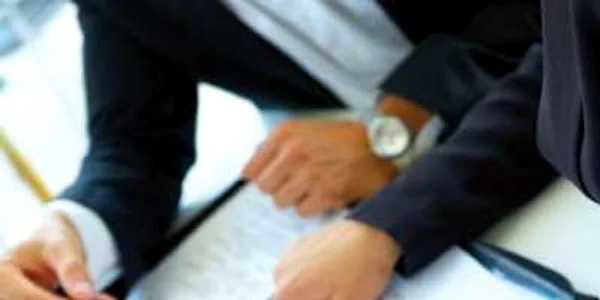100 de candidaţi pe un job - Revista presei economice