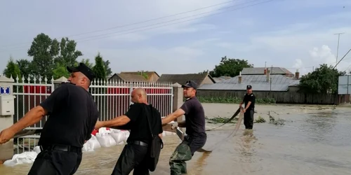 interventie evacuare apa biliesti