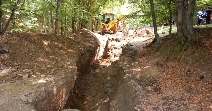 Locul unde a avut loc surparea de pământ. Foto: alba24.ro