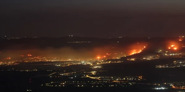 Incendii de vegetație la granița nordică a Israelului după atacuri ale Hezbollah FOTO EPA-EFE