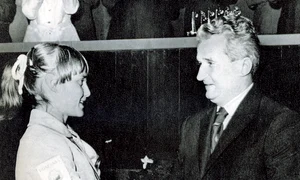 Nadia Comăneci și Nicolae Ceaușescu jpeg