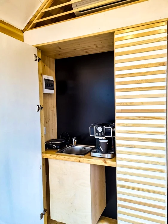 Un spectaculos tiny house care costă 25.000 de euro