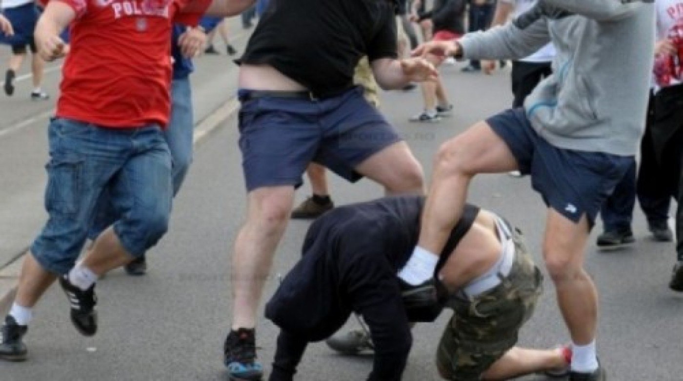 Cei 8 bărbați implicați în scandalul de la Craiova din luna septembrie, plasați în arest la domiciliu