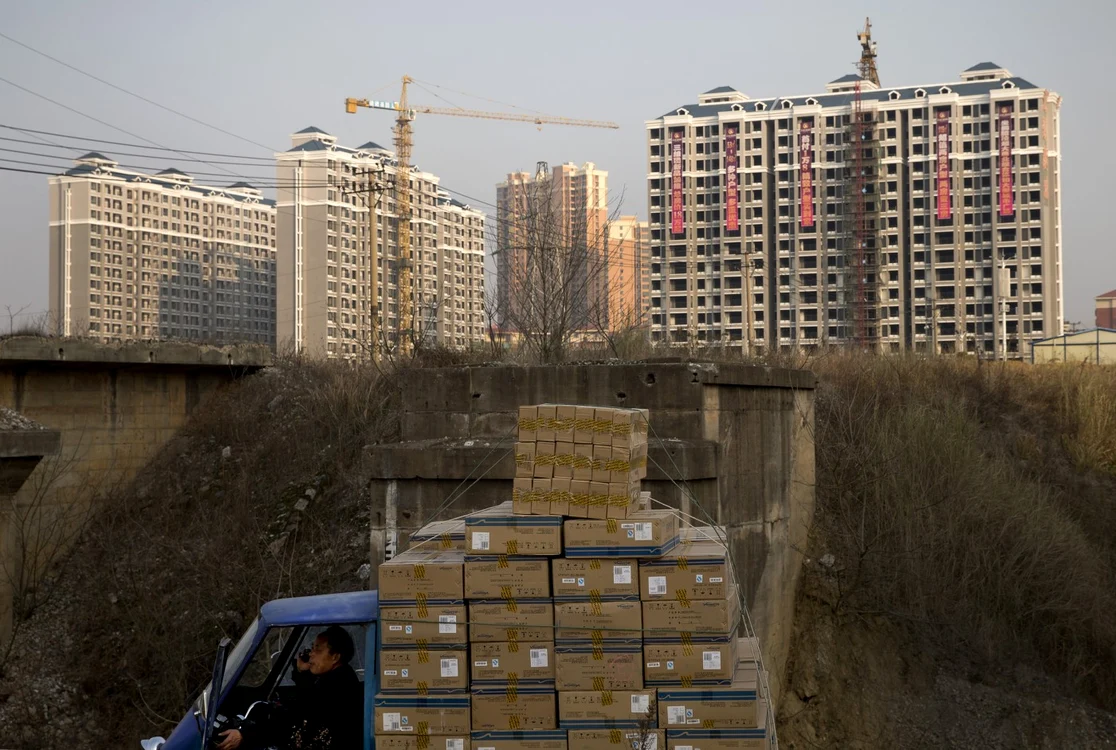 În China, creditele neperformante, preponderent din sectorul imobiliar, reprezintă 17% din PIB FOTO: AP