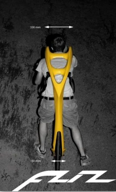 BIcicleta fără pedale (FOTO WENN)