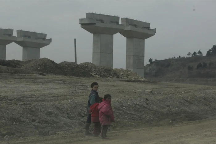 Tronsonul de autostradă Suplacu de Barcău - Borş este făcut doar pe jumătate