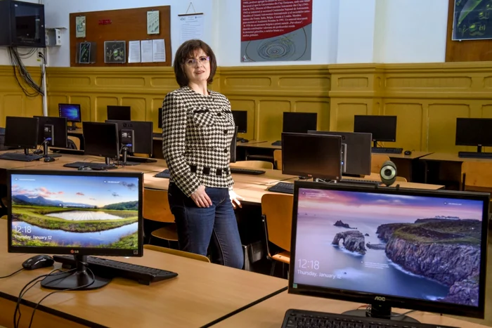 Daniela Lica profesor Merito FOTO proiectulmerito.ro 3