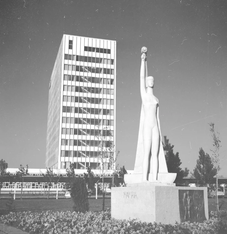 Vedere laterală a hotelului.  FOTO: Arhiva Uniunii Arhitecților din România