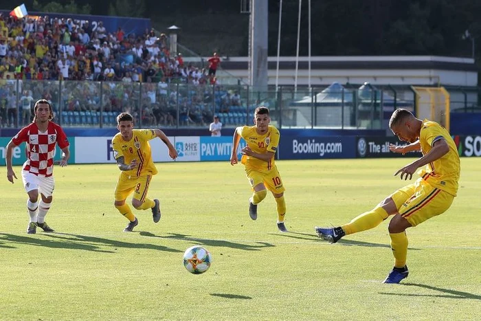 George Pușcaș a deschis scorul, din penalty, contra Croației, la Europenele U21FOTO: Profimedia
