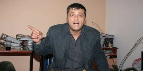 Ghiocel Scutaru, tatăl elevului de la Economic, spune că nu vrea ca fiul său să păţească asemeni tânărului din Craiova