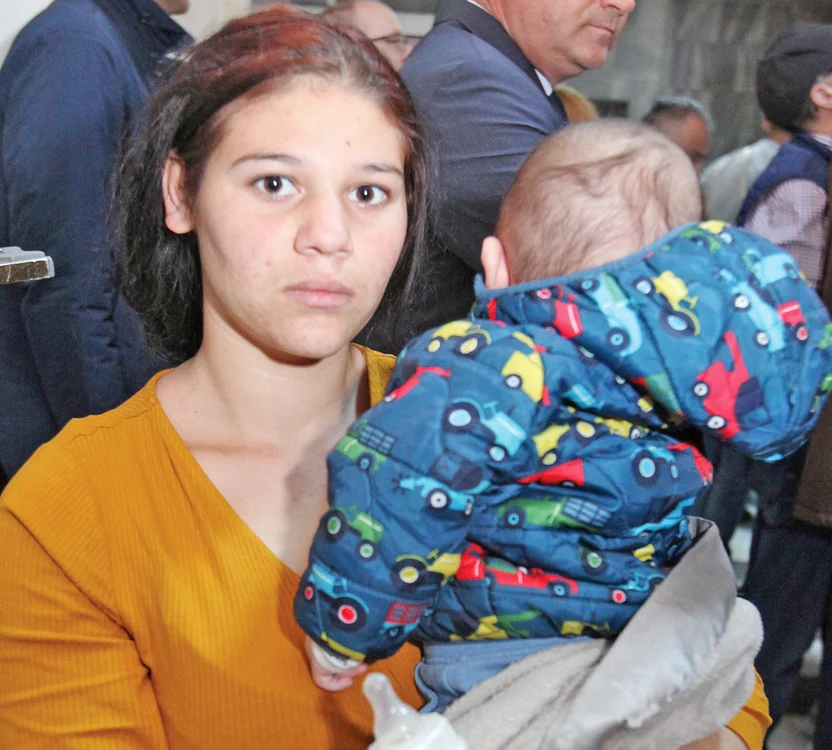 
    Jessie (16 ani)  l-a adus pe  Neymar  la doctor Fotografii: Florin Şuler    
