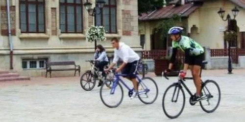 Studenţii îi îndeamnă pe mureşeni la o viaţă sănătoasă foto Arhivă