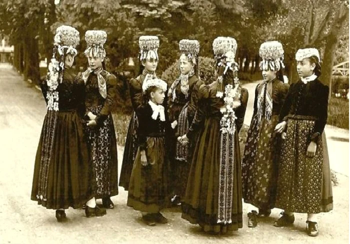 
    Fete de origine germană, în port tradițional Foto Flickr/PostMan  