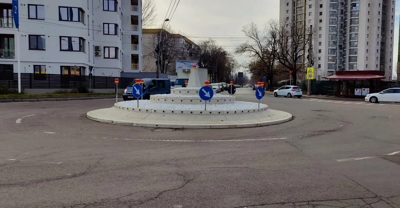 Sens giratoriu modular. FOTO Facebook Nicușor Dan
