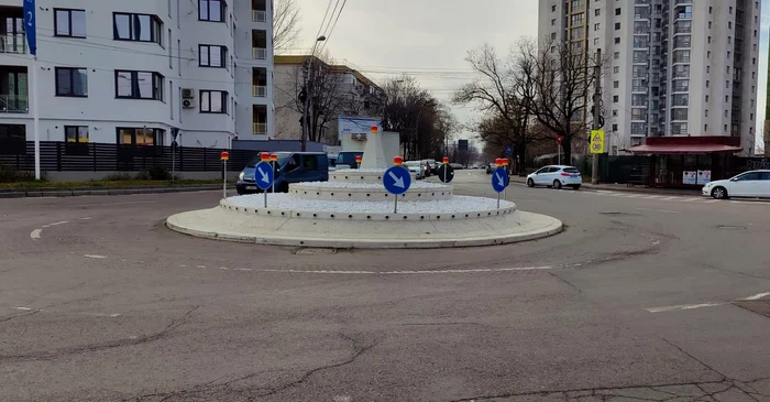 Sens giratoriu modular. FOTO Facebook Nicușor Dan