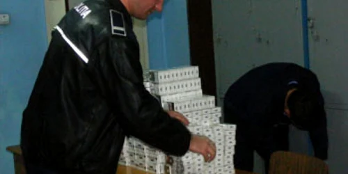 Reşiţa: Trafic cu ţigări, afacere de familie