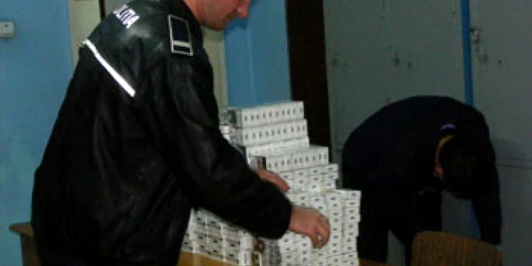 Reşiţa: Trafic cu ţigări, afacere de familie