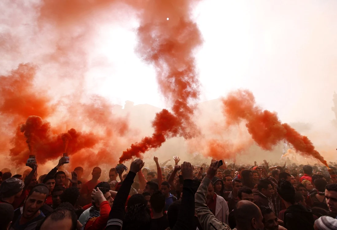 Sute de ultraşi au ieşit pe străzi în Cairo FOTO Reuters