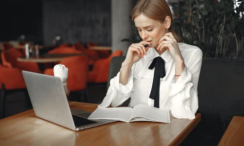 1 doamnaculaptopsipix jpg jpeg