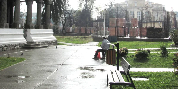În curtea bisericii Toţi Sfinţii primăria va ridica o grădiniţă