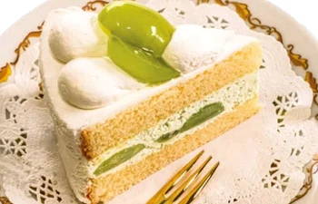 tort cu crema de frisca si struguri jpg