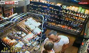 Pistorius a sărutat o de mai multe ori pe Reeva în timp ce se aflau în magazin jpeg