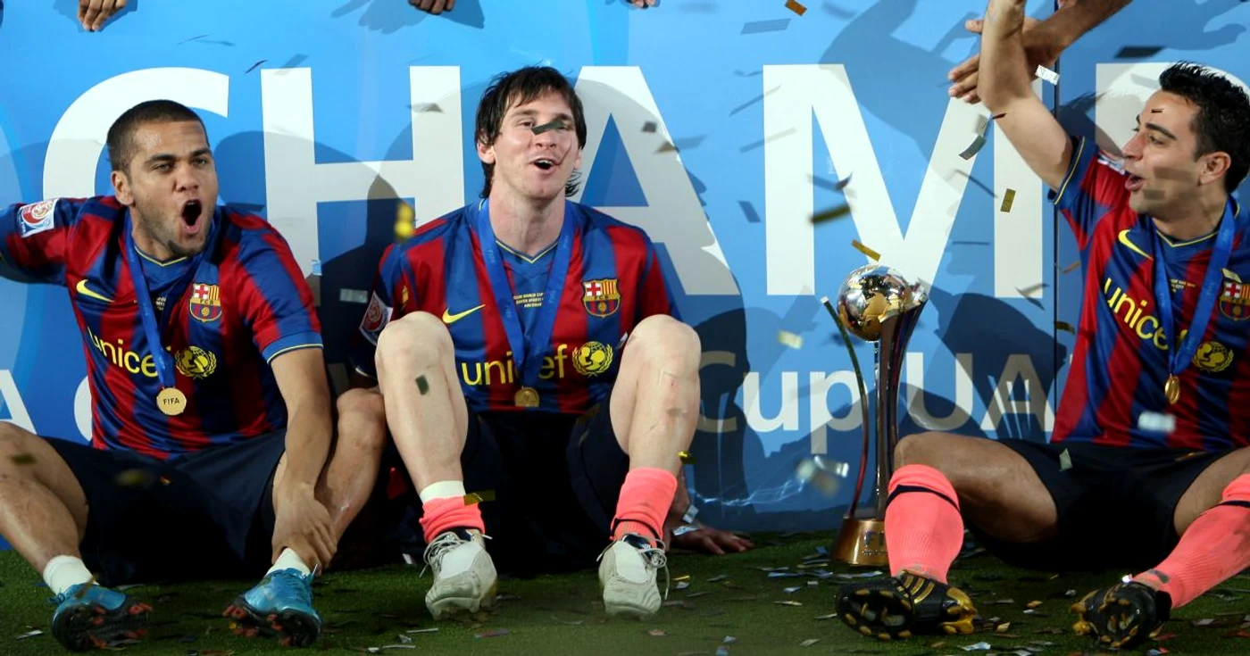 Alves, Messi şi Xavi, trei dintre piesele "grele" din angrenajul Barcelonei