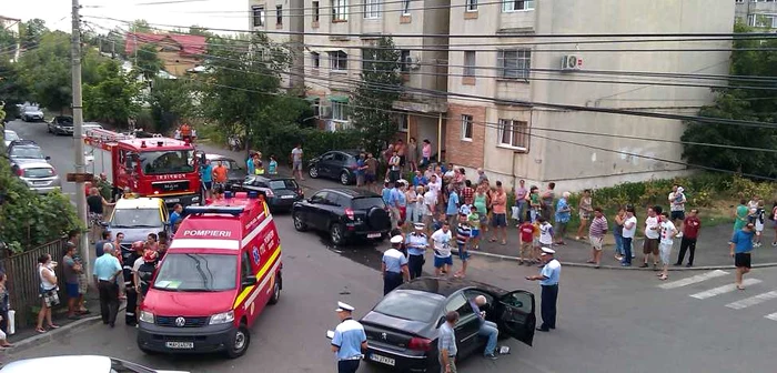 Accidentul a atras zeci de curioși