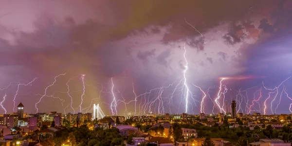 fulgere foto octav dragan