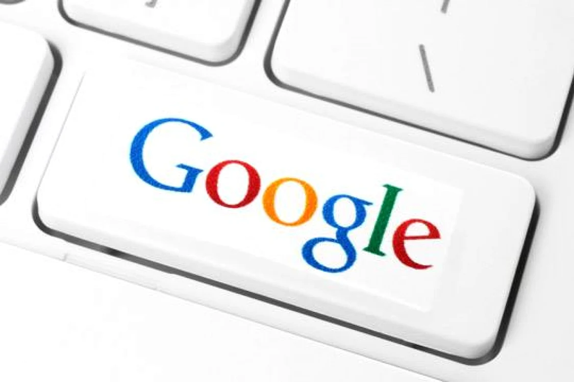 Google oferă un grant de 30.000 de dolari pentru profesorii din România care predau informatică în şcoli